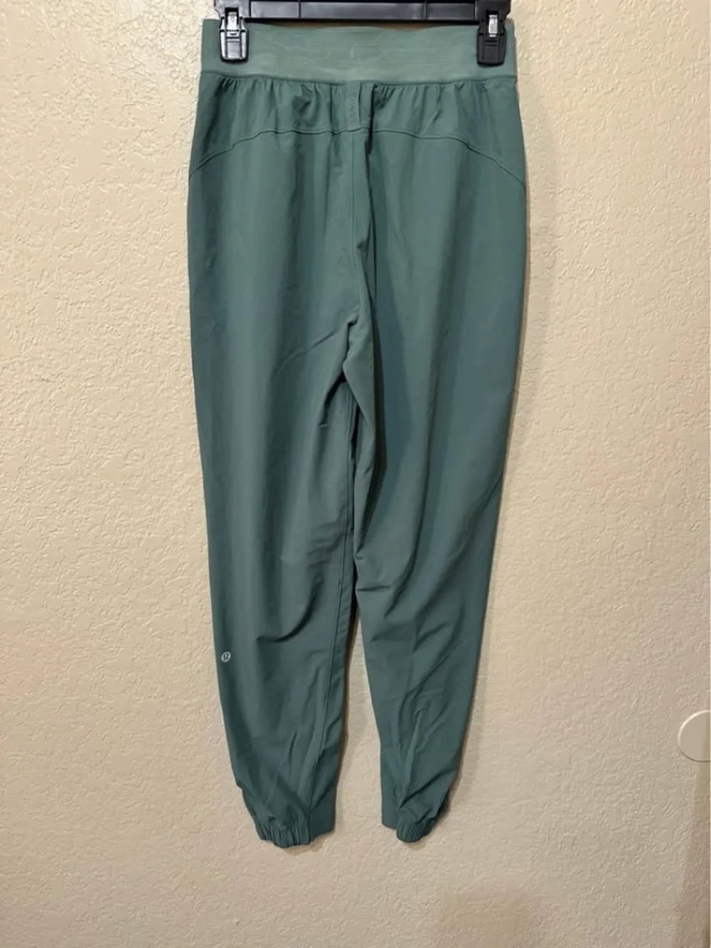 Lululemon License to Train High-Rise Pant in Medium Forest